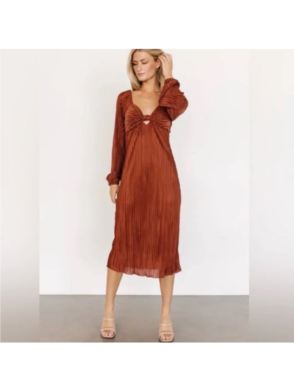 Gilli Rust Red Pleated Long-Sleeve Midi Dress with Front Knot